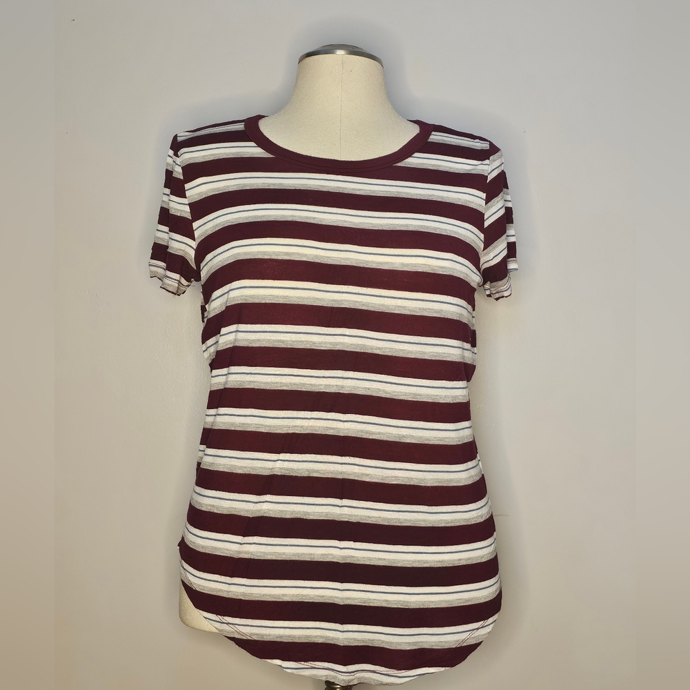 Multicolor horizontal stripe crew neck tee